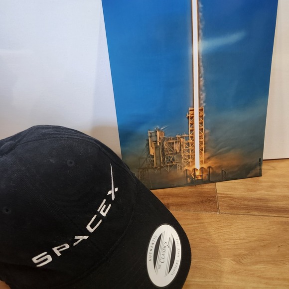 SpaceX Launch Cap Original Rocket Streak Takeoff Photo 39A Launchpad Falcon KSC - Picture 1 of 8